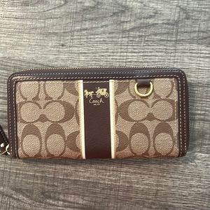 Coach wallet EUC